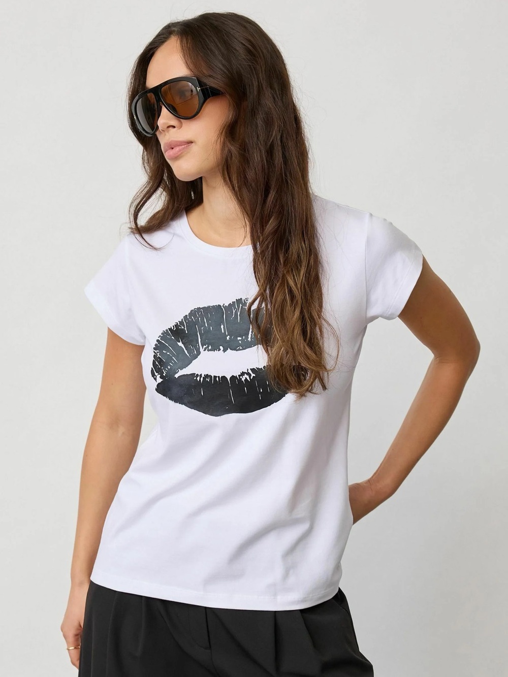Penn viscose Classic White Tee with maroon Lip Print - Women's Top size 2X